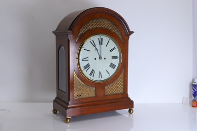 Lot 203 - A mahogany cased mantle clock